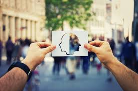 أصداء العبث 1 أصداء العبث
